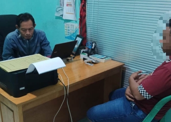 Polres Gorontalo Kota melakukan pemeriksaan terhadap FA yang diduga mengedarkan obat tanpa izin bersama istrinya, FI. (istimewa)