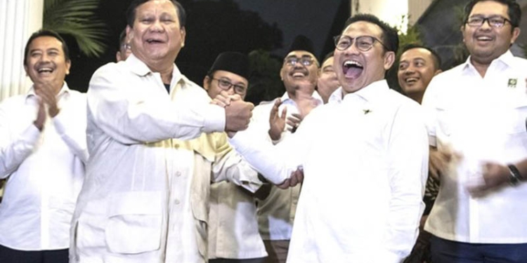 Ketua Umum Partai Gerindra Prabowo Subianto bersepakat menjalin kerja sama dengan Ketua Umum Partai Kebangkitan Bangsa (PKB) usai keduanya bertemu di kediaman Prabowo, Jalan Kertanegara, Jakarta Selatan, Jumat (18/6/2022).