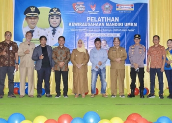 Wakil Bupati Pohuwato, Suharsi Igirisa, Membuka Pelatihan Kewirausahaan Mandiri UMKM Lokal, Selasa 19/07/2022 (Yusuf/Gopos)