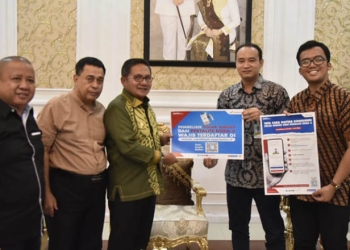 Wali Kota Gorontalo, Marten Taha (ketiga dari Kanan) saat Audiensi dengan Pertamina di Rudis Wali Kota, Jum'at (15/7/2022), Foto: Humas
