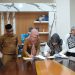 Wakil Bupati Bone Bolango, Merlan S. Uloli bersama Kepala Sub Bagian Tata Usaha BPPW Gorontalo, Nurhaidar Pakaya saat menandatangani berita acara serah terima pemanfaatan TPA Lonuo diruang rapat Wabup, Senin (11/7/2022). (Foto Nayla/PKL Diskominfo)