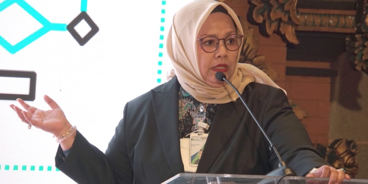 Direktur Pelayanan BPJAMSOSTEK Roswita Nilakurnia