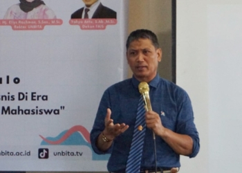 Guru Besar Universitas Negeri Makassar, Prof. Dr. Haidar Akib, M.Si memberikan kuliah umum kepada mahasiswa UNBITA, Selasa (7/6/2022) (istimewa)