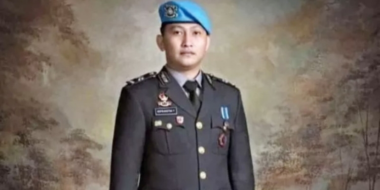 Diwisuda Hari Ini, Brigadir J Lulus dengan Predikat Sangat Memuaskan IPK 3,28. (suara.com)