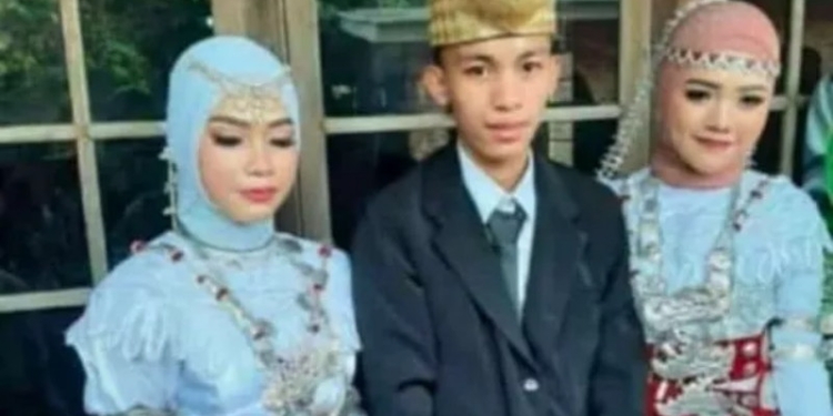 Viral pemuda di Lampung Utara nikahi dua gadis saudara sepupu. [Whatsapp Grup/Suaralampung.id]