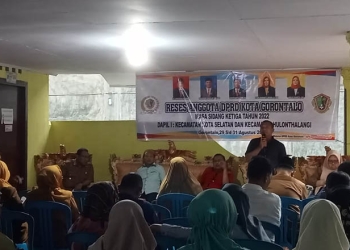 Reses masa sidang tiga tahun 2022,  Dapil satu, Aleg DPRD Kota Gorontalo, o kecamatan Hulonthalangi, Kota Gorontalo. Selasa (30/8/2022). Foto : Sari/gopos