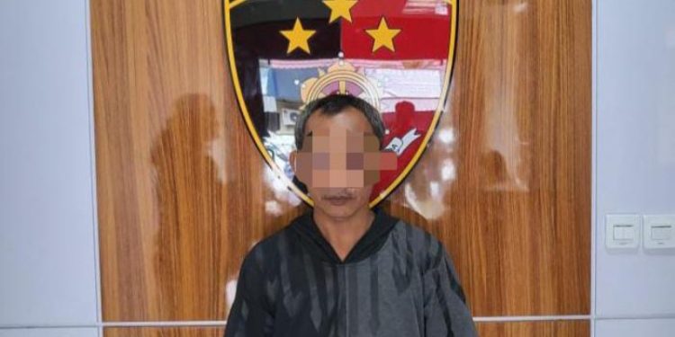 Polda Gorontalo berhasil membekuk DPO Kasus Korupsi (i) dengan perkara pengadaan peralatan Fasilitas Kantor Gedung Kuliah Keperawatan di Universitas Politeknik Gorontalo.