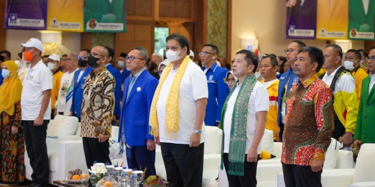 Koalisi Indonesia Bersatu (KIB) bertekad membuat seluruh masyarakat Indonesia sejahtera menyambut bonus demografi 2025-2035.