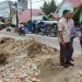 Komisi II Dewan Perwakilan Rakyat Daerah (DPRD) Kabupaten Bone Bolango saat meninjau pekerjaan ruas jalan Kasmat Lahay, Kecamatan Tilongkabila, Kabupaten Bone Bolango. (16/8/2022). (Foto: Istimewa)