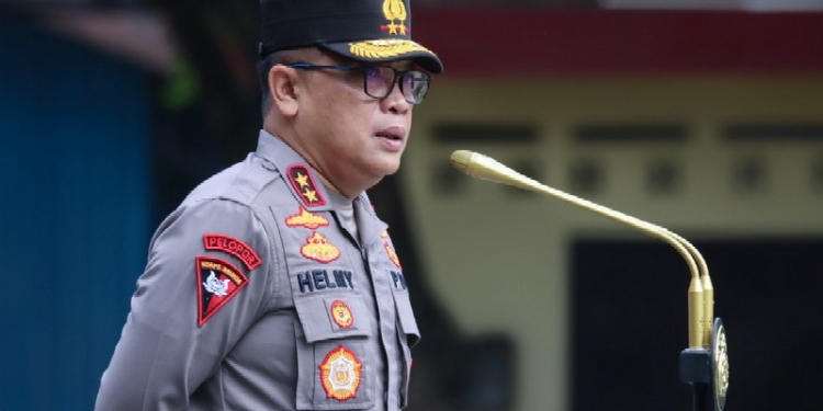 Kepala Kepolisian Daerah Gorontalo Irjen Pol. Helmy Santika saat memberi wejangan kepada seluruh Personilnya saat pelaksanaan apel gabungan di Polda Gorontalo, Selasa (16/08/2022). (Foto: Humas Polda Gorontalo)