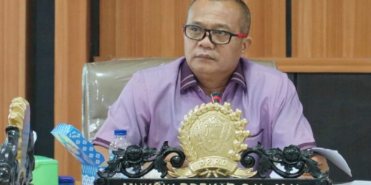 Wakil Ketua Komisi B, Muksin Brekat. Foto: Humas DPRD Kota Gorontalo.
