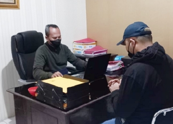 Polda Gorontalo saat melakukan pemeriksaan awal terhadap Rahmat Ambo. (Foto: Istimewa)