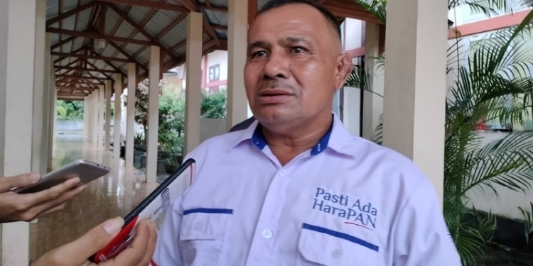 Anggota DPRD Kabupaten Bone Bolango, Usman Hulopi. (Foto: Putra/Gopos)