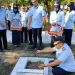 Kantor Wilayah Kemenkumham Gorontalo menggelar upacara prosesi tabur bunga untuk mengenang jasa para pahlawan di Taman Makam Pahlawan Pentadio Kecamatan Telaga Biru, Kabupaten Gorontalo, Jumat (12/8/2022). (Foto: Putra/Gopos)