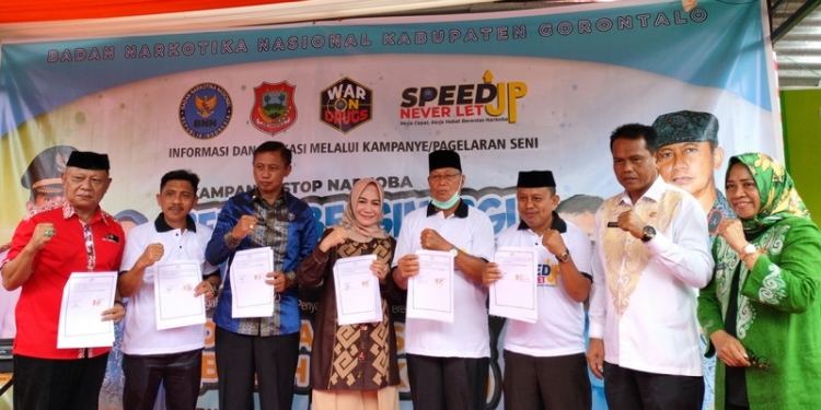 Kampanye Stop Narkoba Sehari Sinergi Wujud Pencegahan dan Pemberantasan Penyalahgunaan dan Peredaran Gelap Narkotika (P4GN) di Desa Bersinar Desa Buhu, Kecamatan Telaga Jaya, Kabupaten Gorontalo, Kamis (19/8/2022). (Foto: Putra/Gopos)