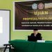 etua Dewan Perwakilan Rakyat Daerah (DPRD), Halid Tangahu mantap mengikuti ujian skirpsi sarjana hukum di Universitas Nahdatul Ulama Gorontalo (UNUGO), Rabu (31/8/2022). (Foto: Putra/Gopos)