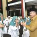 Wali Kota Gorontalo, Marten Taha menyambut jemaah haji Kota Gorontali, Senin (15/8/2022) (istimewa)