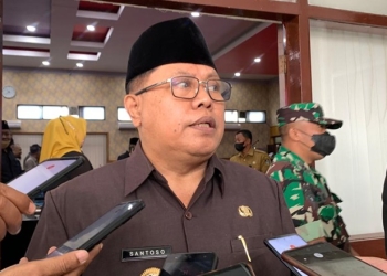 Wali Kota Blitar, Santoso usai Rapat Paripurna di Kantor DPRD Kota Blitar, Selasa (2/8/2022). (thoha/gopos)