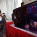 Ketua DPRD Kota Blitar, Syahrul Alim saat meninjau Pameran ikan hias di Blitar Square, Jum'at (12/8/2022). (foto: istimewa)