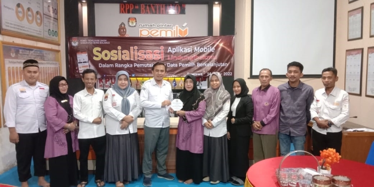 Penarikan mahasiswa KKLP UNBITA di KPU Bone Bolango, Senin (15/8/2022) (istimewa)