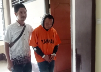 HMI alias Eman diamankan Polres Gorontalo Kota lantaran diduga mencuri smartphone di salah satu toko di Kota Gorontalo (sari/gopos)