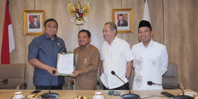 Pertemuan antara Ketua APTISI Gorontalo bersama Pimpinan dan Anggota DPR RI, Rabu (28/9/2022) (istimewa)