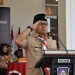 Penjabat Gubernur Gorontalo Hamka Hendra Noer saat memimpin Apel Besar Gerakan Pramuka dalam rangka Hari Pramuka ke-61 Tingkat Kwartir Daerah (Kwarda) Gerakan Pramuka Gorontalo bertempat di halaman Rumah Jabatan Gubernur Gorontalo, Kota Gorontalo, Minggu (18/9/2022). (Foto: Fadly/Hms)