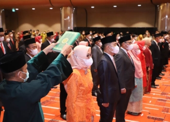 Pelantikan tiga anggota Bawaslu Provinsi Gorontalo Periode 2022-2027 bersama 69 Anggota Bawaslu dari 23 Provinsi se-Indonesia. (Bawaslu RI)