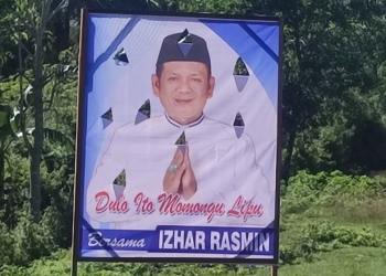 Baliho Izhar Rasmin mulai terpampang di sepanjang jalan GORR. Hal ini merupakan inisiatif para relawan dan Sahabat Izhar Rasmin.
