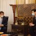 Menteri Koordinator Bidang Perekonomian Airlangga Hartarto saat melakukan pertemuan dengan Menteri Ekonomi, Perdagangan dan Industri (METI) Jepang Nishimura Yasutoshi, Sabtu (3/09).