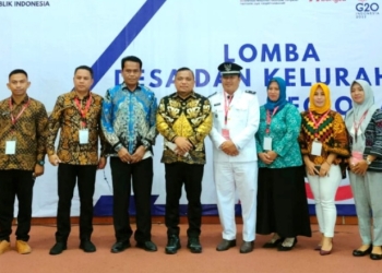 Wakil Bupati Gorontalo, Hendra S Hemeto bersama Tim Pemerintah Pemerintah Desa Pilohayanga. (Foto: Istimewa)