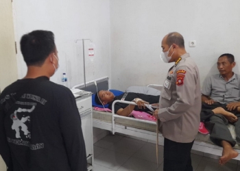 Bripda Arif P. Gani saat dirawat di Rumah Sakit Aloei Saboe usai menjadi korban tertembak senjata Gas Air Mata oleh temannya sendiri.