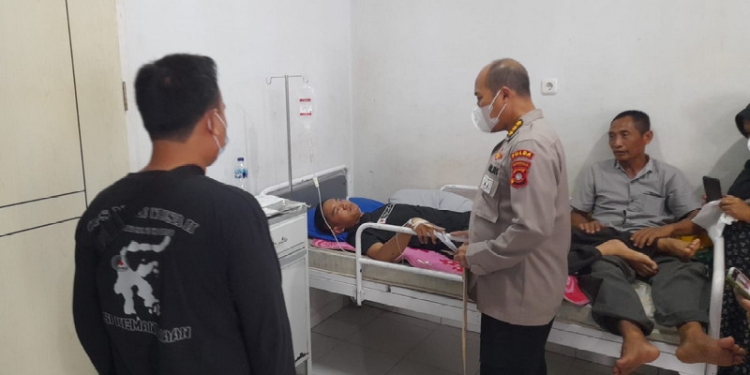 Bripda Arif P. Gani saat dirawat di Rumah Sakit Aloei Saboe usai menjadi korban tertembak senjata Gas Air Mata oleh temannya sendiri.