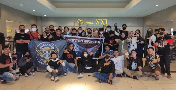 Komunitas One Piece Fans Gorontalo (OPFG) saat menggelar nonton bareng Film One Piece Red di XXI, Rabu malam (21/9/2022).
