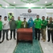 Ketua Dewan Pimpinan Wilayah (DPW) Partai Persatuan Pembangunan (PPP) Provinsi Gorontalo, Nelson Pomalingo berfoto bersama anggota PPP di Kantor DPW PPP Provinsi Gorontalo, Ahad malam (11/9/2022). Foto: Putra/Gopos