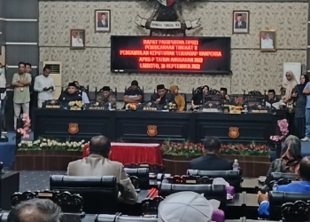 Rapat Paripurna DPRD Pembicaraan Tingkat II Pengambilan Keputusan Ranperda tentang Perubahan Anggaran Pendapatan Belanja Daerah (APBD-P) Tahun 2022 Kabupaten Gorontalo, di Ruang Sidang DPRD Kabupaten Gorontalo, Jumat (30/9/2022). (Foto: Putra)