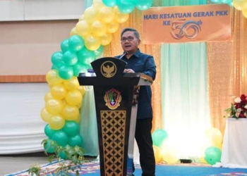 Wali Kota Gorontalo, Marten Taha saat menyampaikan sambutan pada peringatan hari kesatuan gerak PKK ke 50 tahun. Kamis (22/9/2022). Foto : Humas Pemkot