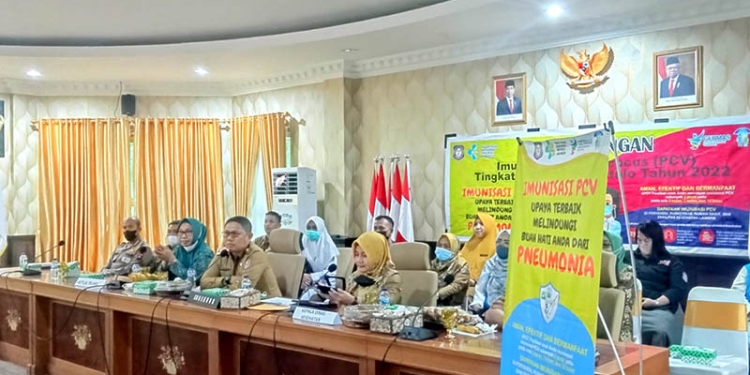 Rapat koordinasi, dan pencanangan imunisasi pneumococus (PCV) Tingkat Provinsi Gorontalo, di Kantor Gubernur Gorontalo, Senin (12/9/2022). (Foto: Sari/gopos)