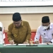 Wali Kota Gorontalo, Marten Taha saat mendatangi MOU Pemkot Gorontalo bersama Pengadilan Agama kelas 1 A Gorontalo, Senin (26/9/2022). Foto: Humas