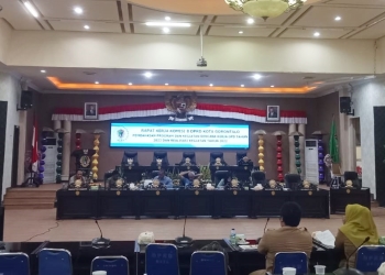 Rapat kerja komisi B, bersama OPD Kota Gorontalo, di aula satu DPRD, foto: sari/gopos