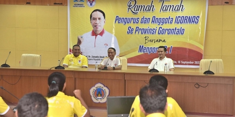 Menpora Zainudin Amali memberikan sambutan pada ramah tamah pengurus dan anggota IGORNAS Se-Provinsi Goronto, Jumat (16/9/2022) (Dok. UNG)