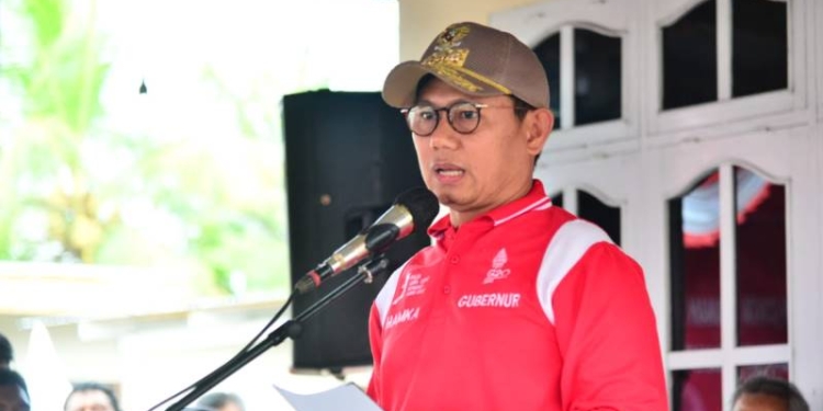 Pj Gubernur Gorontalo Canangkan Pembagian 10 Juta Bendera Merah Putih