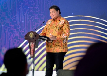 Menteri Koordinator Bidang Perekonomian Airlangga Hartarto dalam sambutannya pada Rakorpusda Pengendalian Inflasi 2022, di Surabaya, Rabu (14/9).