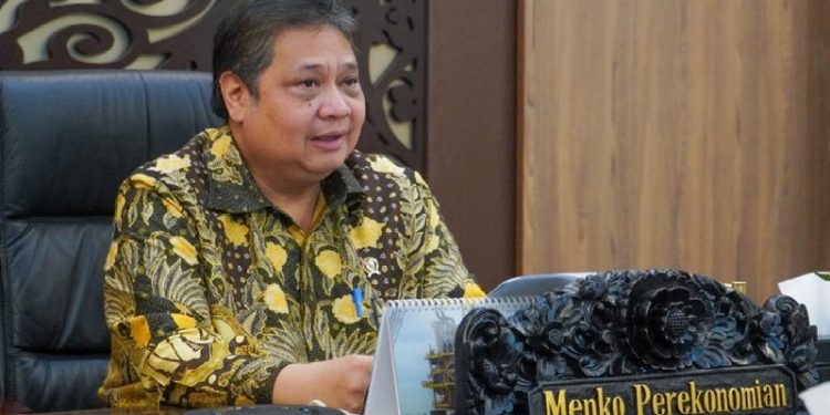 Menteri Koordinator Bidang Perekonomian Airlangga Hartarto Dalam acara Musyawarah Anggota Asosiasi Emiten Indonesia (AEI) Tahun 2022 yang diselenggarakan secara virtual pada Rabu (28/09).
