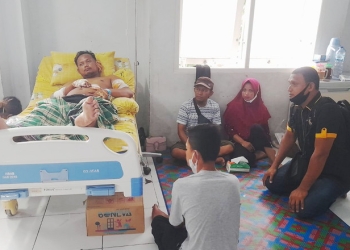 Kondisi terkini Hardi Tahiji alias Dedi korban penikaman oleh OTK di Desa Pantungo, Kecamatan Telaga Biru, Kabupaten Gorontalo, Selasa dini hari (25/10/2022). (Foto: Istimewa)