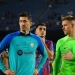 Pemain depan Barcelona asal Polandia Robert Lewandowski (kiri) dan penjaga gawang Barcelona dari Jerman Marc-Andre ter Stegen pada akhir matchday kelima Grup C Champions League 2022-2023 antara FC Barcelona vs Bayern Munich di stadion Camp Nou di Barcelona pada 26 Oktober 2022.Pau BARRENA / AFP