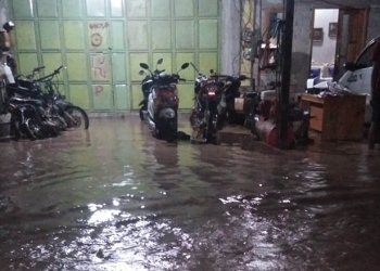Beberapa Rumah Warga di Kecamatan Taluditi, Kabupaten Pohuwato, Dilanda Banjir, Minggu 09/10/2022 (Istimewa)