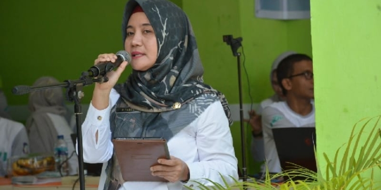 Kepala Dinas Kesehatan Provinsi Gorontalo, dr. Yana Yanti Suleman memberikan sambutan pada acara Aksi Bergizi Nasional tingkat Provinsi Gorontalo, Rabu (26/10/2022) (hms/dinkes)