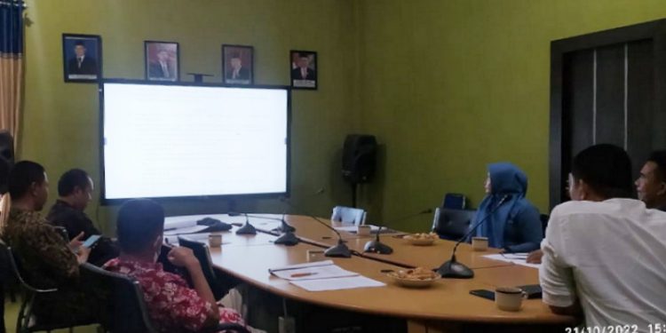 Rapat pembahasan dua ranperda di Ruang Ketua DPRD Bone Bolango, Jumat (21/10/2022). (Foto: Istimewa)