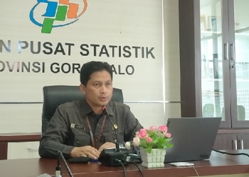 Kepala BPS Provinsi Gorontalo, Mukhanif memberikan keterangan pers terkait inflasi di Kota Gorontalo pada Bulan September, Senin (3/10/2022) (muhajir/gopos)